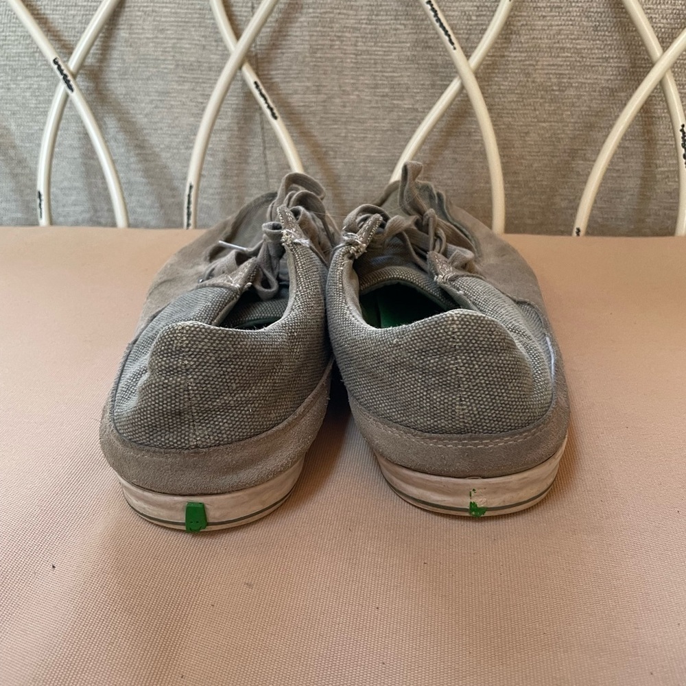 Sanuk Lace Up Chukka style Shoe in Grey Size 12 - Picture 3 of 6